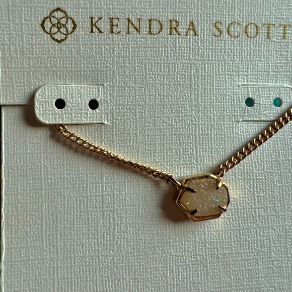 Kendra Scott Mabel Pendent Necklace Gold Tone Iridescent Drusy - Picture 5 of 5